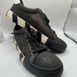 Vintage Havana Black Star Sneakers